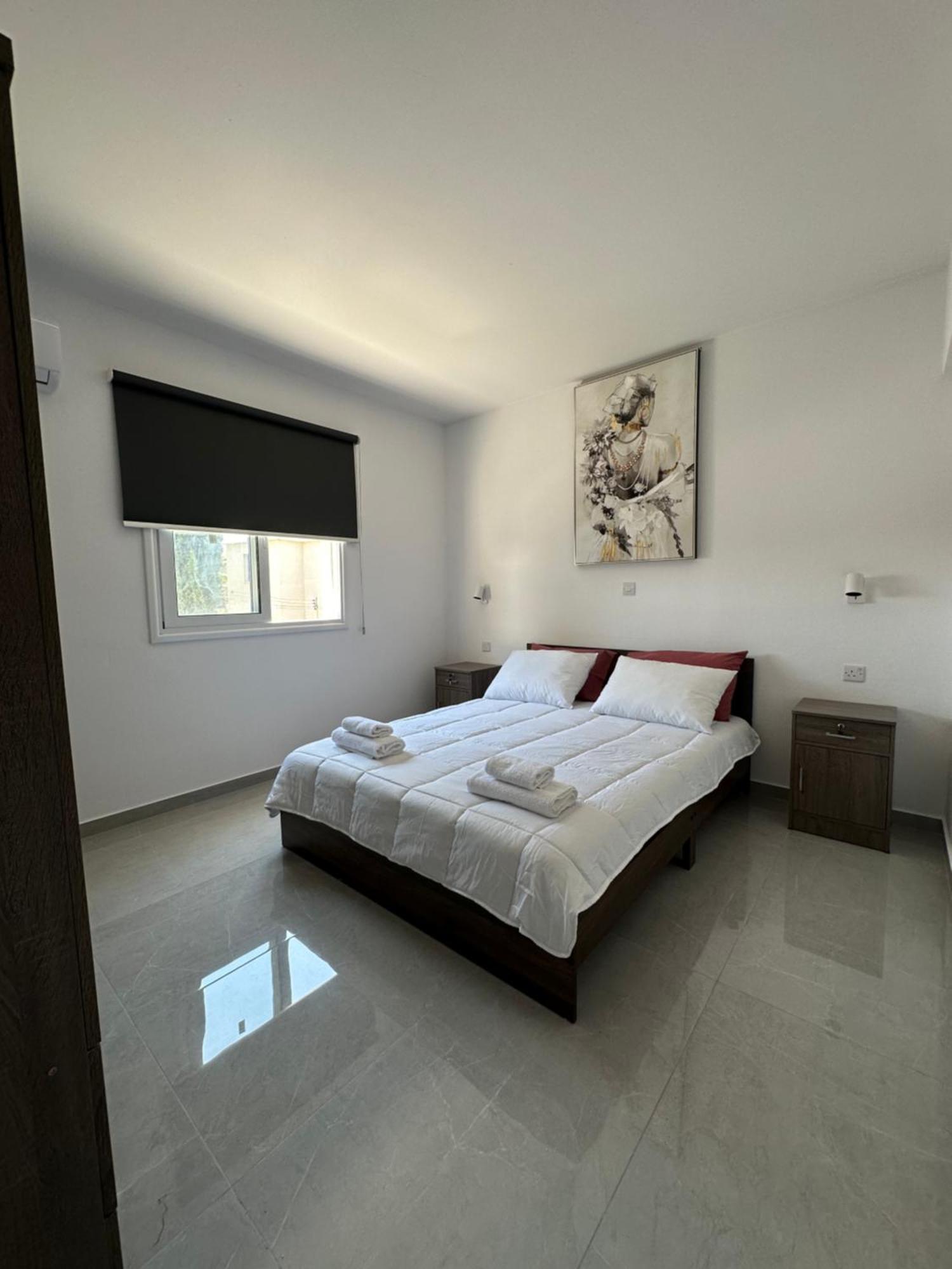 Apartment K15 Luxe Oasis Retreat - 3 Minute Drive To